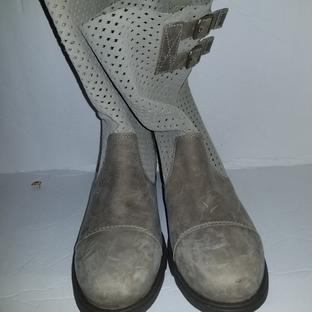 Sorel boots size 9 1/2